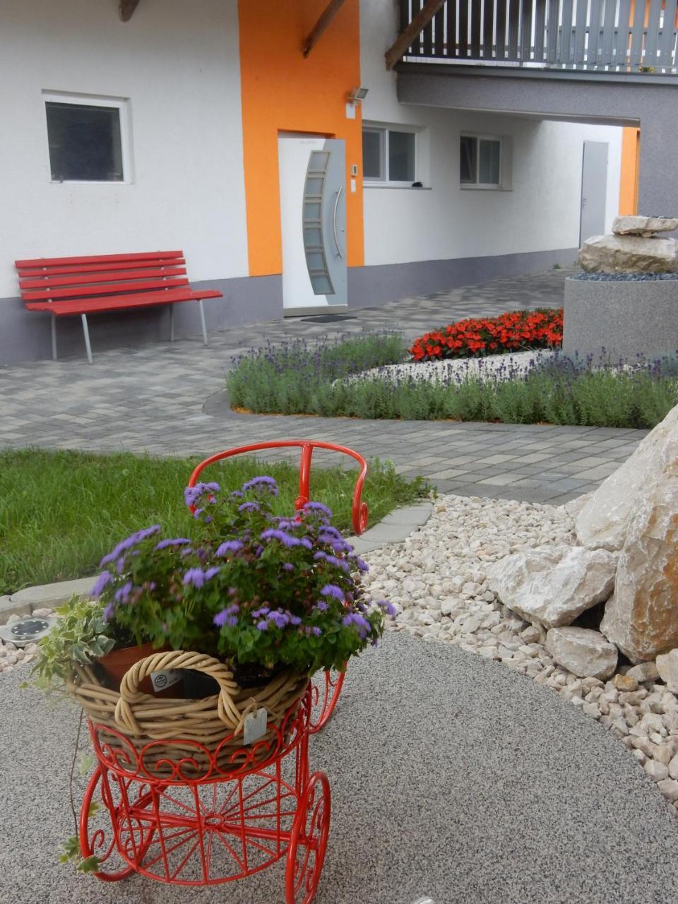 Fruehstueckspension Lach Panzió Eberndorf Kültér fotó