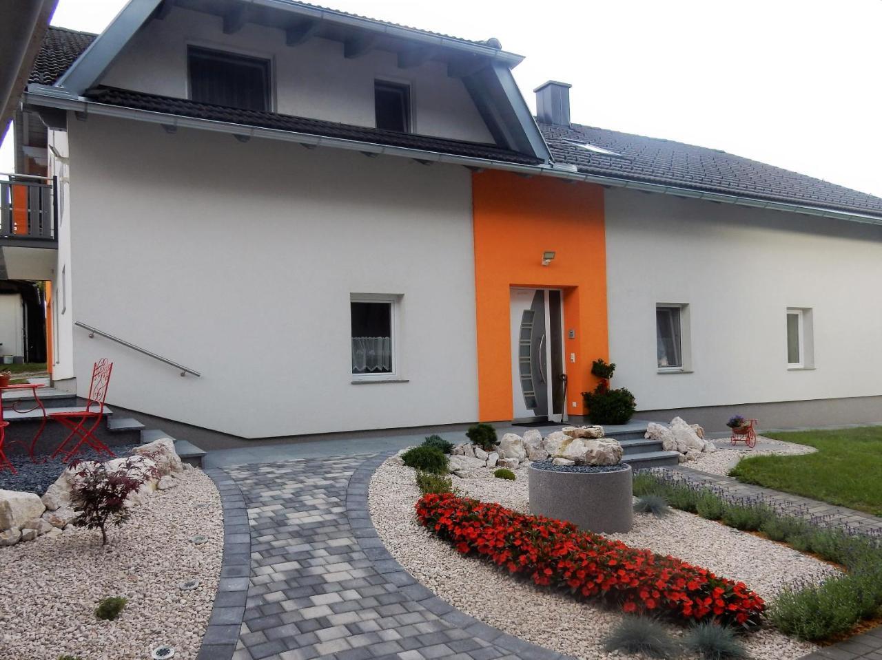 Fruehstueckspension Lach Panzió Eberndorf Kültér fotó