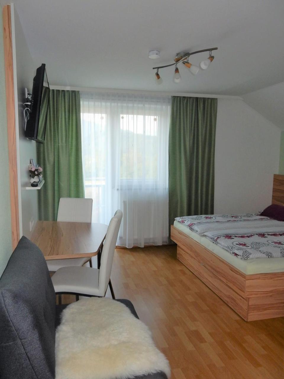 Fruehstueckspension Lach Panzió Eberndorf Kültér fotó